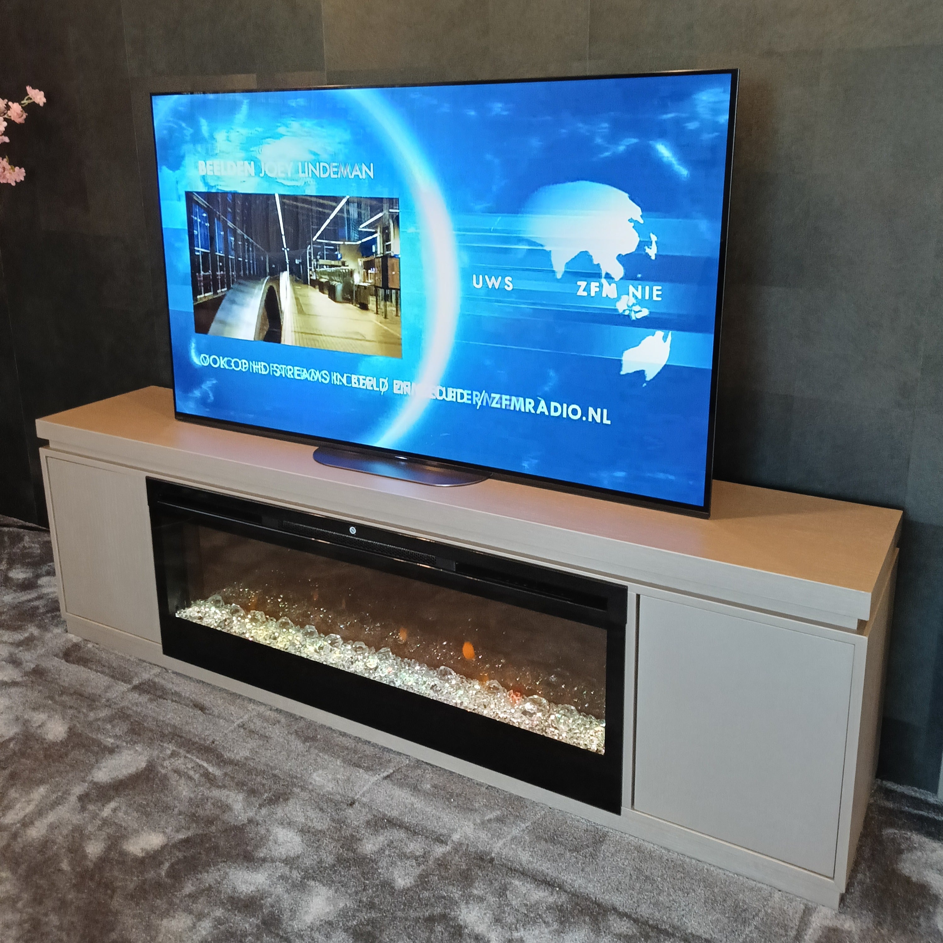 Rotterdam TV Ünitesi Şömineli – Platin 1 Meşe